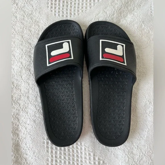 Fila hotsell shoes sandals